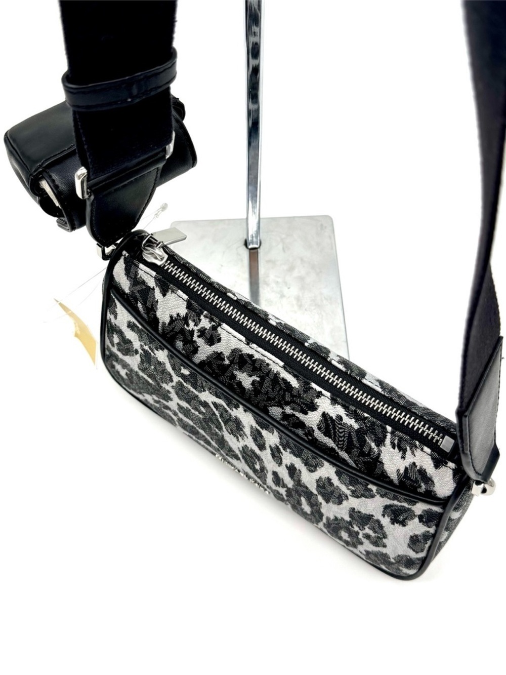 Michael Kors Jet Set Medium Leopard Logo Crossbody Bag W Case for Apple AirPods - Picture 6 of 8